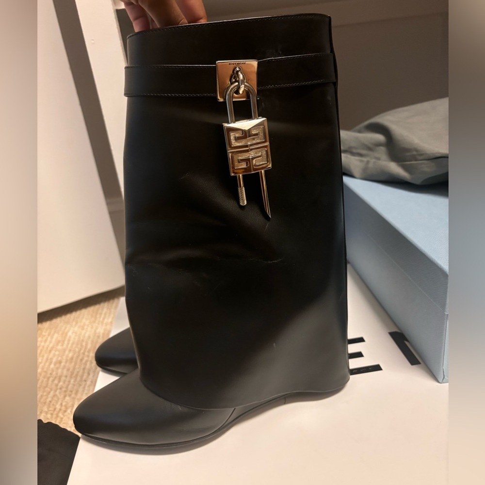Givenchy Shark boots (short)
